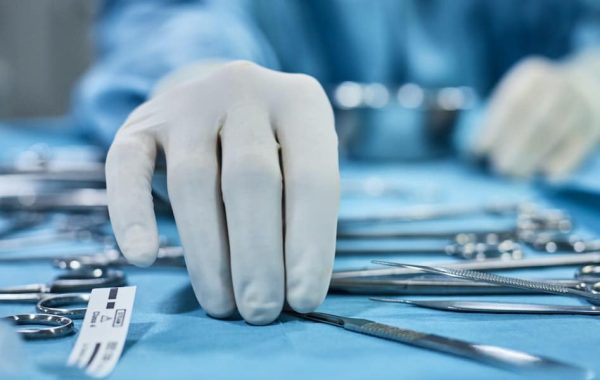 A growing number of physicians are opting to perform surgeries and procedures at surgical hospitals, rather than an acute care hospital with emergency rooms.